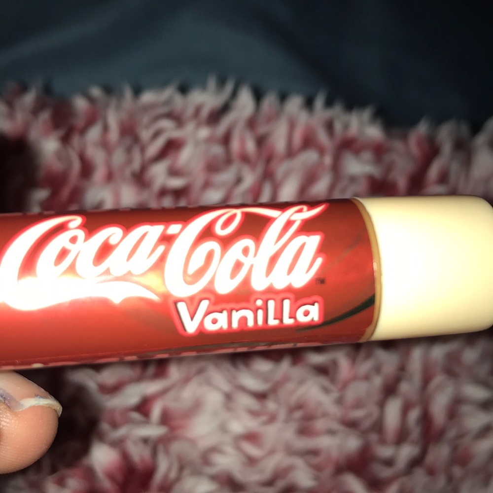 Lip smacker